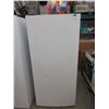 Image 1 : Frigidaire All Freezer - 33" Wide