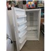 Image 2 : Frigidaire All Freezer - 33" Wide