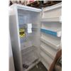 Image 2 : 33" Wide Frigidaire All Freezer