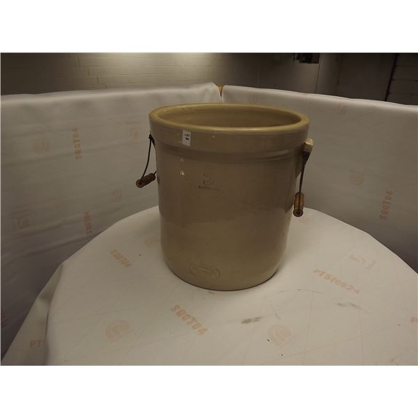 5 GALLON MEDALTA VINTAGE CROCK