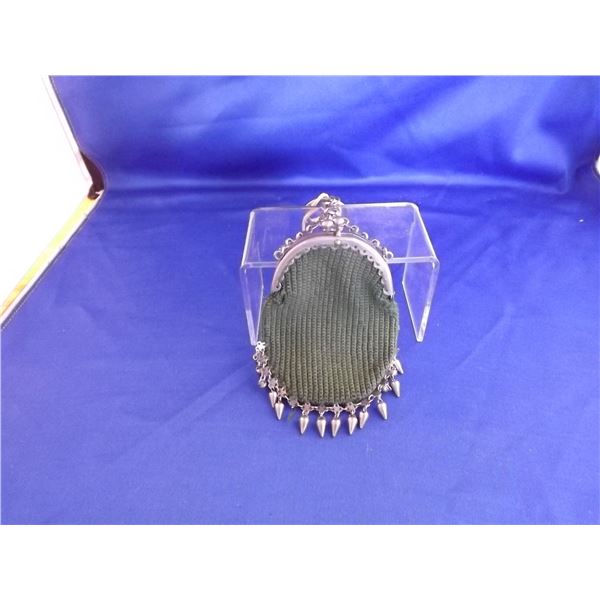 VINTAGE GREEN CHANGE PURSE W/ METAL CLASP