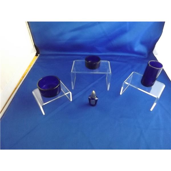 SMALL LOT OF COLLECTIBLE COBALT GLUE GLASS PIECES