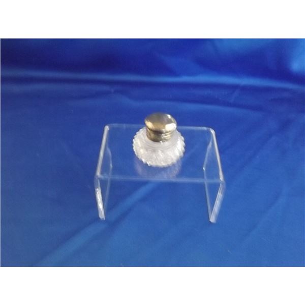 ANTIQUE CRYSTAL POWDER PERFUME BOTTLE