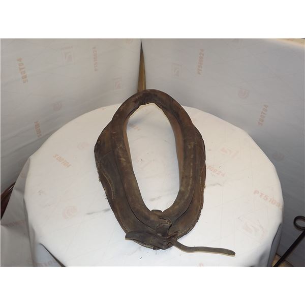 LEATHER HORSE COLLAR