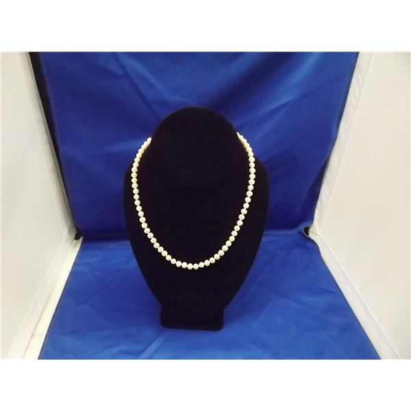 FRESH WATER WHITE PEARL NECKLACE BEAUTIFUL LUSTER