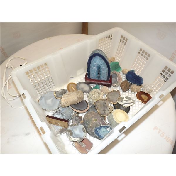 BASKET OF GEODES AND SLICES