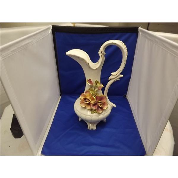 1 ITAILIAN VINTAGE VASE