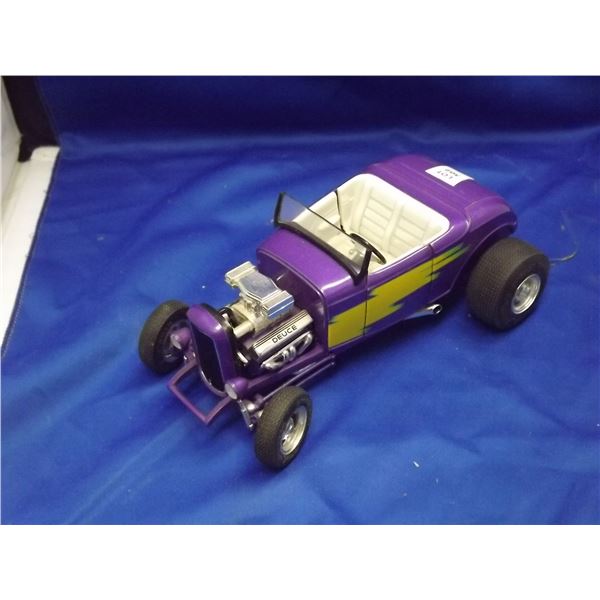 DIE CAST 1932 FORD ROADSTER