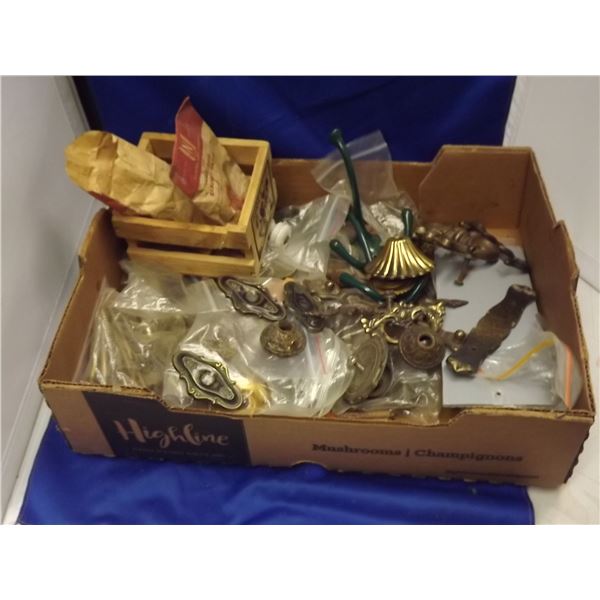 1 FLAT VINTAGE HARDWARE