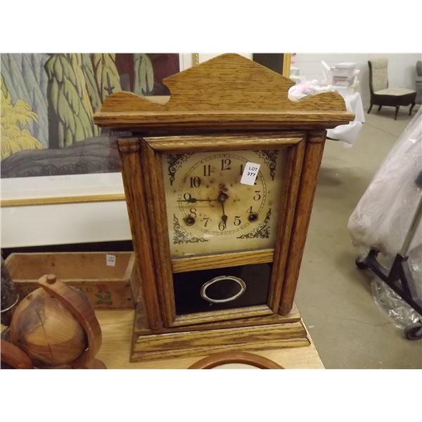 1 WIND UP MATLE CLOCK MADE IN USA