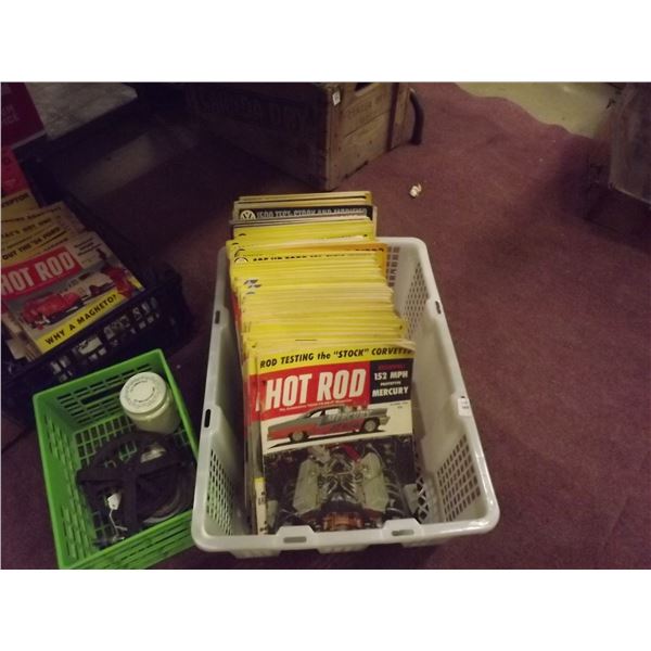 LOT OF VINTAGE HOT ROD MAGAZINES