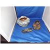 Image 1 : 3 PIECE POTTERY SET  SIGNED