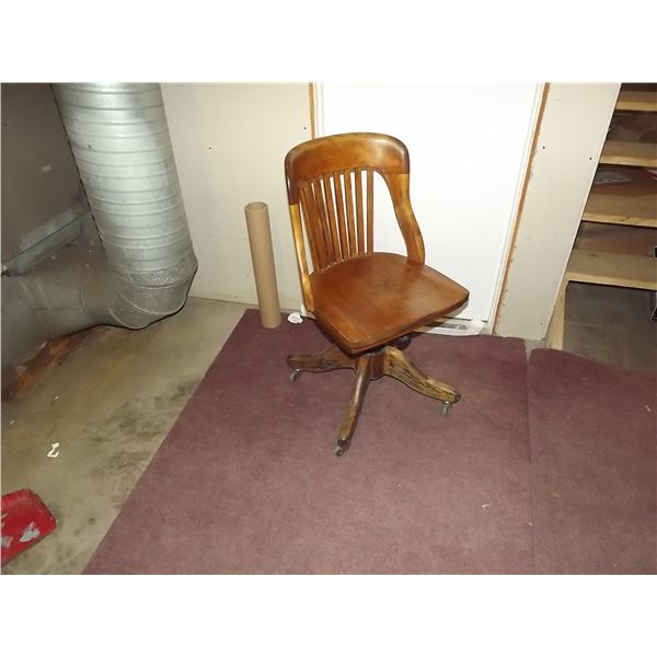 VINTAGE WOODEN OFFICE CHAIR