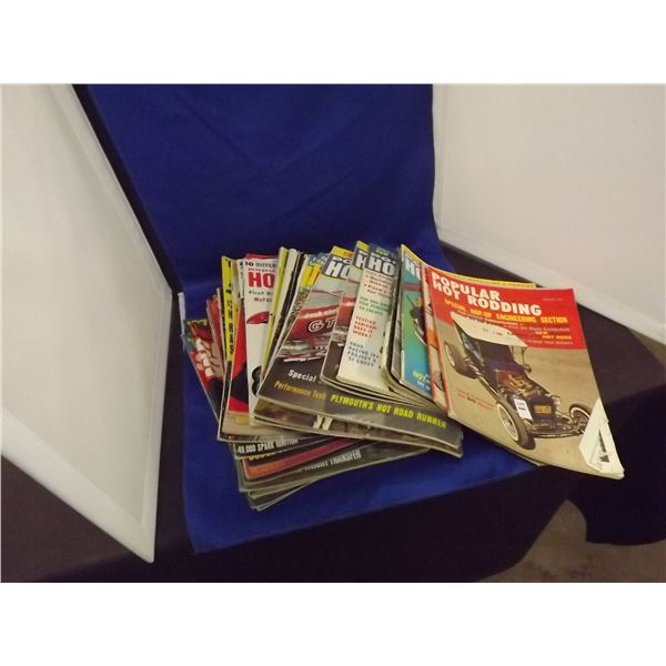 1960'S HOT ROD MAGAZINES 31 IN THE LOT