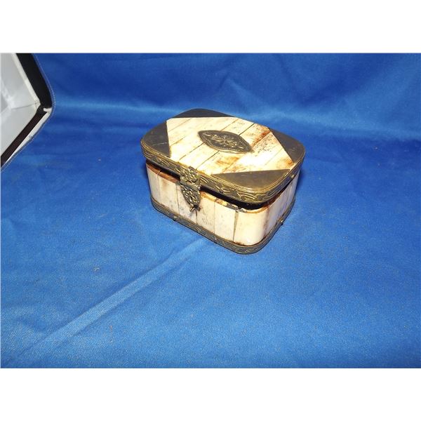 1 BONE TRINKIT BOX, WITH BRASS DETAIL