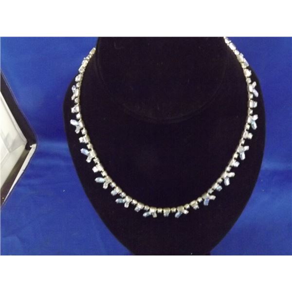 VINTAGE RHINESTONE NEACKLACE