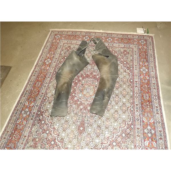 VINTAGE WESTERNWARE LEATHER CHAPS