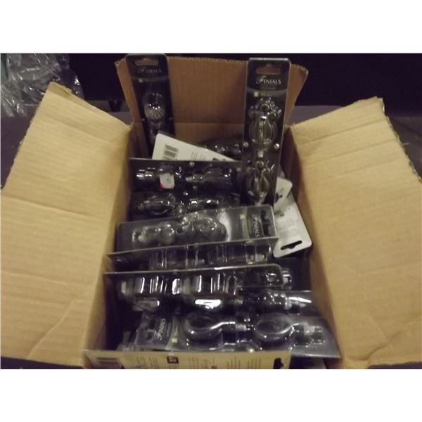 BOX OF DRAPERY FINIALS