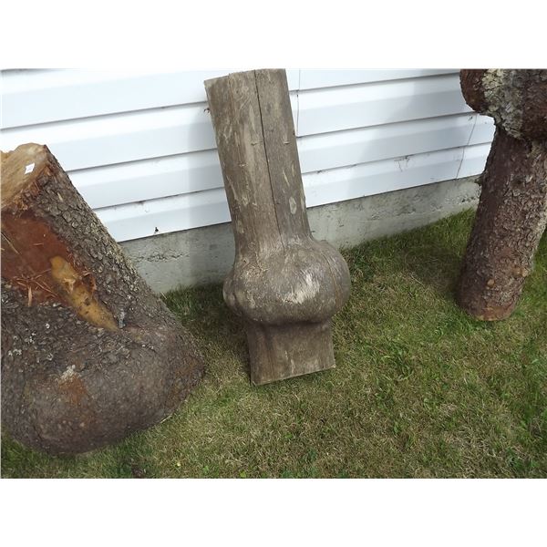 LOG WITH SMALL BURL