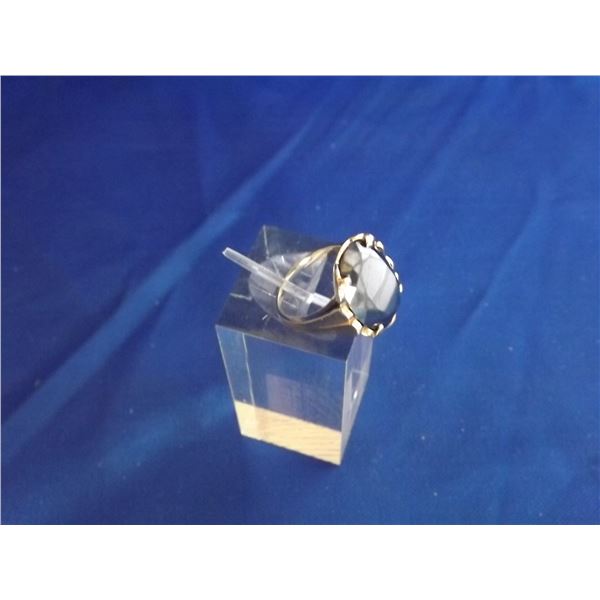 LADIES 10K YELLOW GOLD RING 6.8 GRAMS WITH HEMATITE STONE ARV $950