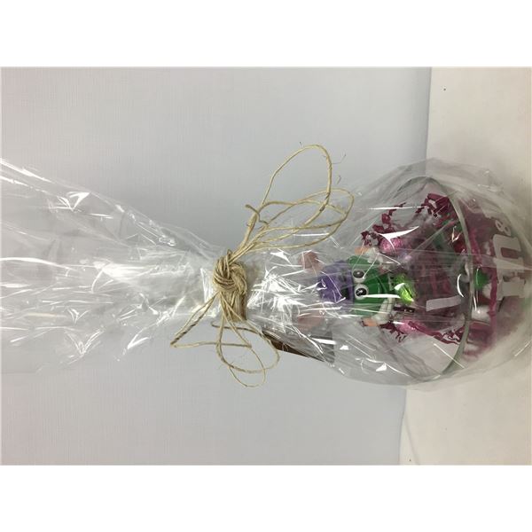 Gift basket m& m