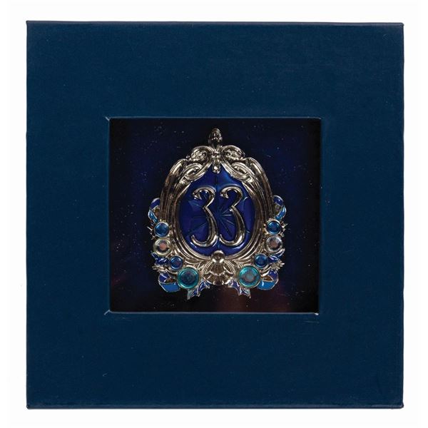 Club 33 Limited Edition Holiday 2018 Pin.