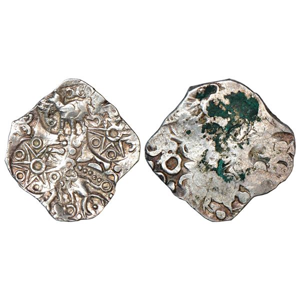Ancient India: Archaic silver punch-marked coin, Tapi-Wainganga Valley region, ½ Karshapana, 1.64g