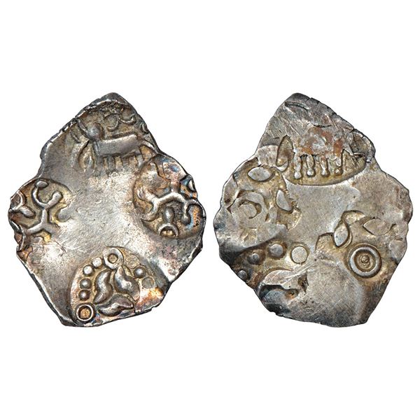 Ancient India: Archaic silver punch-marked coin, Tapi-Wainganga Valley region, ½ Karshapana, 1.63g