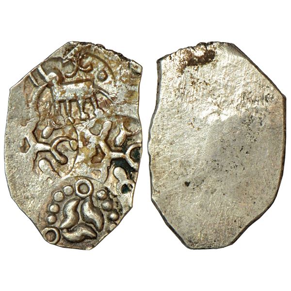 Ancient India: Archaic silver punch-marked coin, Tapi-Wainganga Valley region, ½ Karshapana, 1.65g