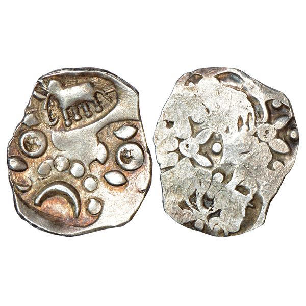 Ancient India: Archaic silver punch-marked coin, Tapi-Wainganga Valley region, ½ Karshapana, 1.61g