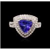 Image 2 : 14KT White Gold 1.76 ctw Tanzanite and Diamond Ring