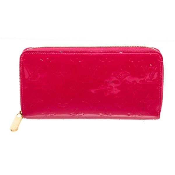 Louis Vuitton Red Vernis Leather Zippy Wallet