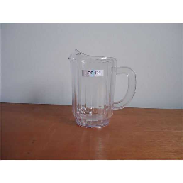 Case of 12 - 32 Oz Plastic Pitchers