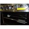 Image 2 : NEW Heavy Duty Commercial Stainless Steel 3' 4 Burner Range, 12" Grill with Oven