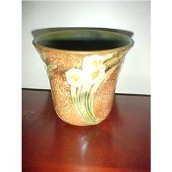 ROSEVILLE VASE