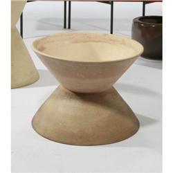 La Gardo Tackett - Double cone planter (mo