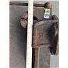 Image 2 : Large Vice