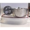 Image 1 : Bundt Pan/Two Storage Containers