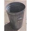 Image 1 : Metal Trash Can