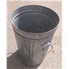 Image 2 : Metal Trash Can