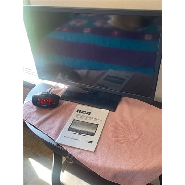 RCA Flat Screen TV - small screen, works