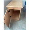 Image 3 : Small end table with extendible top,  one drawer