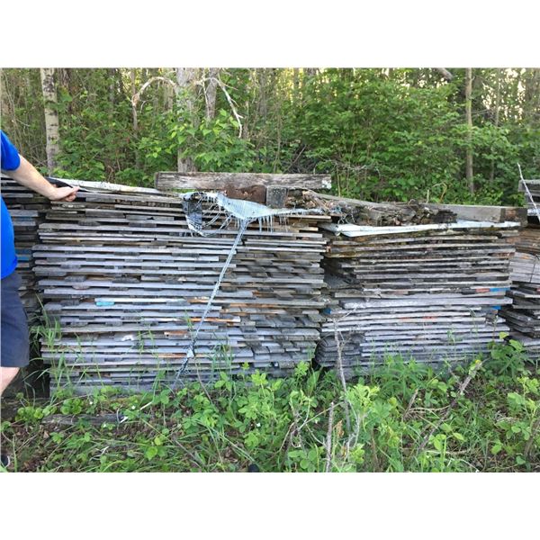 Wood from Pallets from 1980-2000  SOLD PER SECTION  - PICK UP ONLY AT FARM