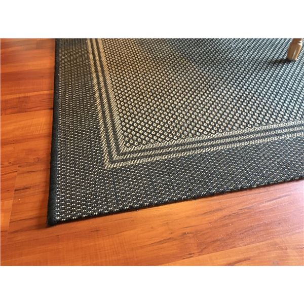 Area rug - PICK UP ONLY AT FARM
