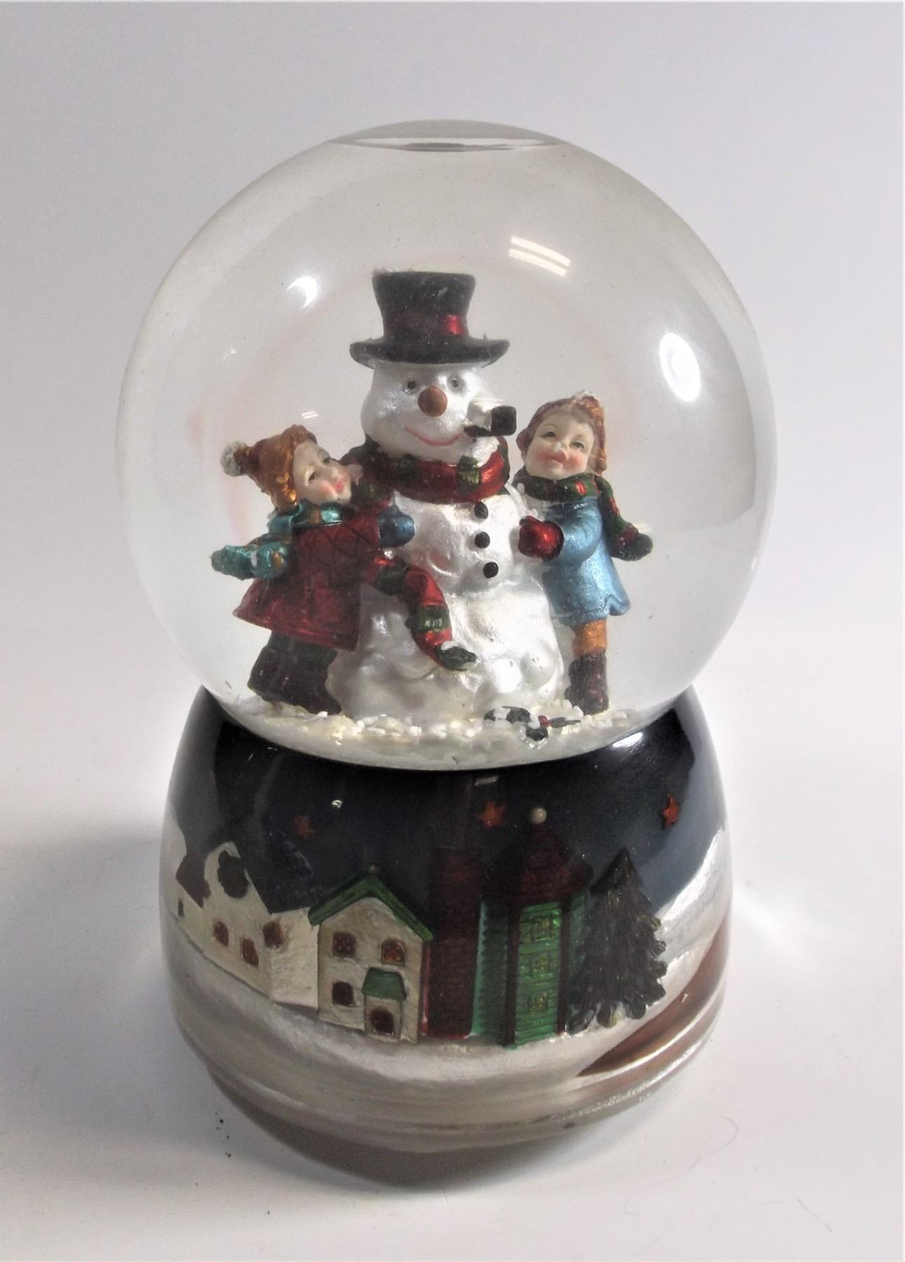 Snow Globe Plays Frosty the Snowman
