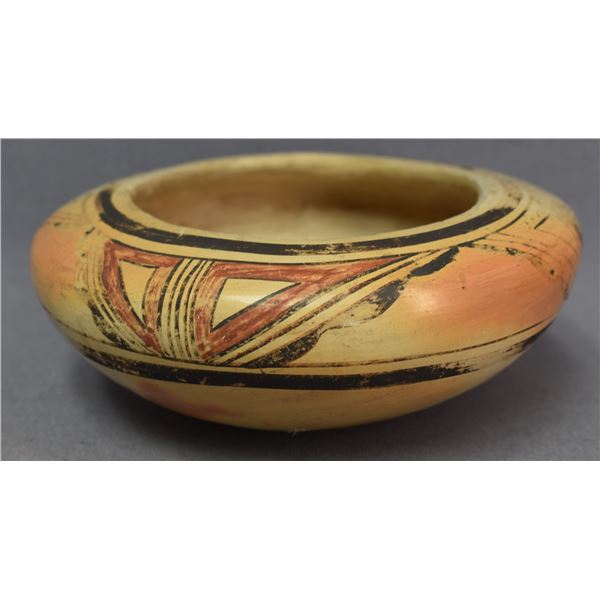 HOPI INDIAN POTTERY BOWL