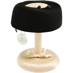 Wallis Simpson, Duchess of Windsor, Owned Hat