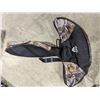 Image 8 : Stryker crossbow w/four arrows and camo carrying case