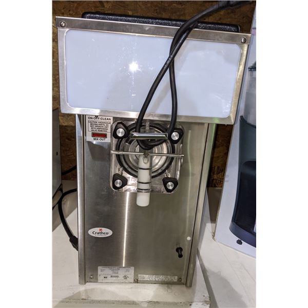 Crathco by GrindMaster Commercial Model. 3311 Countertop Margarita/Slush machine