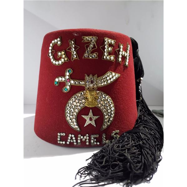 Gizeh camels Shriners hat w/storage case